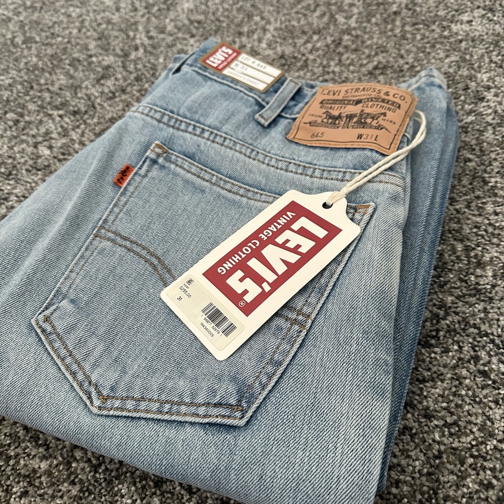 Levi’s Vintage Clothing 645 jeans NWT! Rare! big E bell bottoms light wash